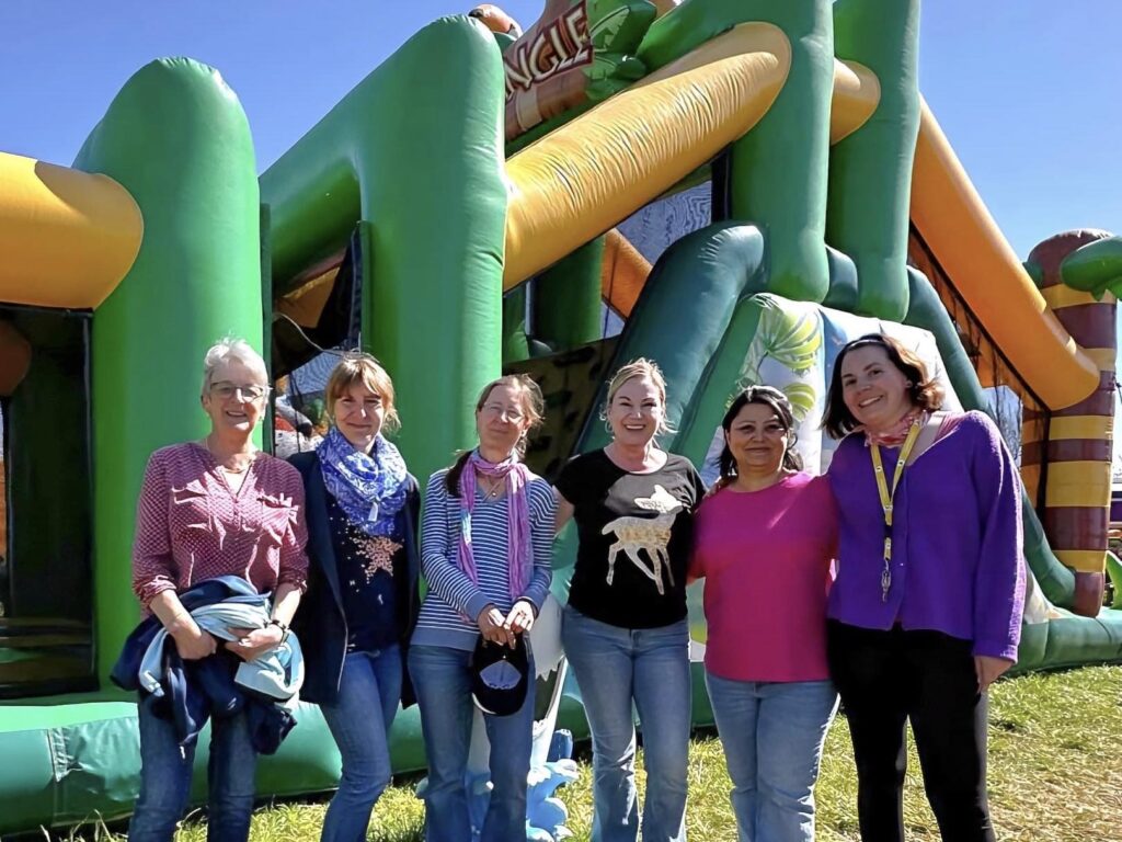 Großer Hüpfspaß: Das Kinderhaus Esting zu Gast in Mammendorf
