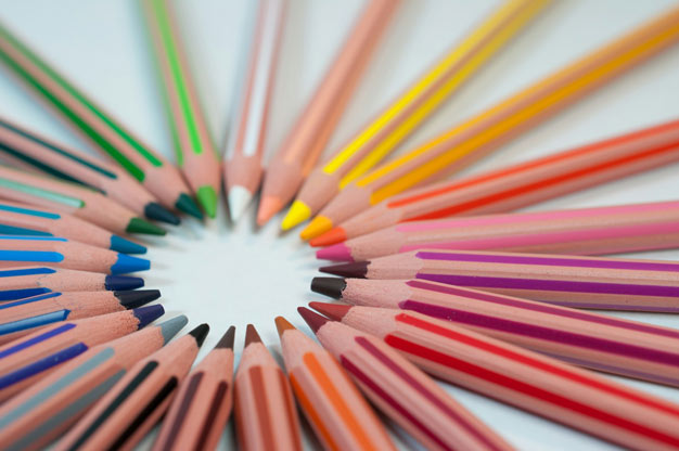 Kinder spielen gemeinsam